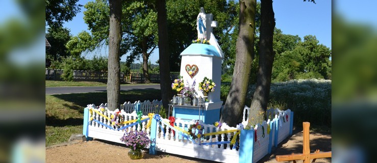 Skąd się wzięła kapliczka przydrożna? A skąd krzyż? - Zdjęcie główne