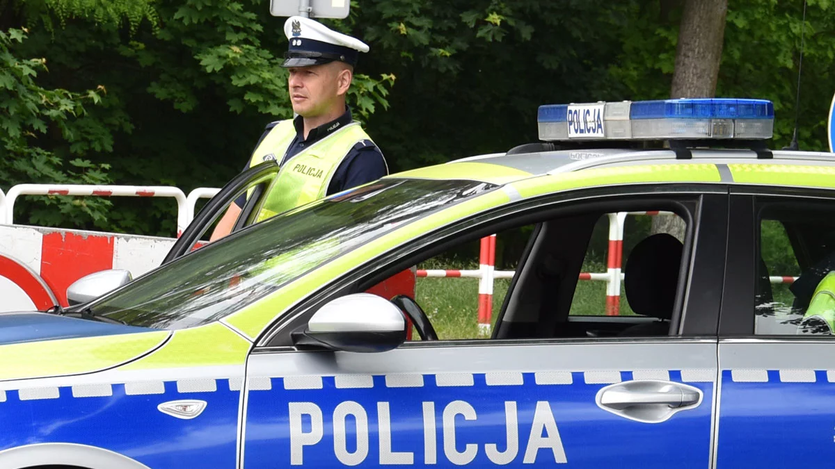 Nie było odwrotu. Tę brawurową jazdę na DW434 przerwali policjanci. Miał 170 km/h w rejonie skrzyżowania i ronda