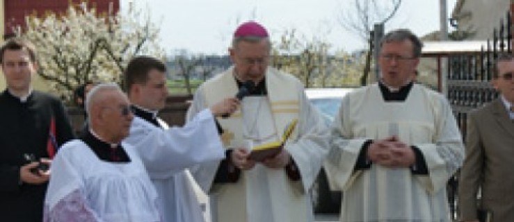 Biskup wizytował parafię (galeria) - Zdjęcie główne
