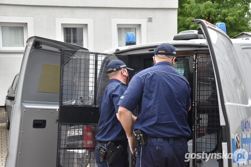 Gostyń. W miejscowym sądzie rejonowym Gostyniu odbyło się posiedzenie aresztowe dotyczące sprawy zabójstwa 67-letniej mieszkanki Lipia