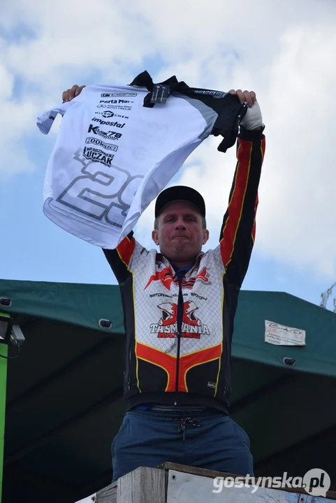 Dalabuszki. Już po raz drugi klub Tasmania Racing zorganizował na swoim torze imprezę, której głównym celem była zbiórka pieniędzy na leczenie Zuzi Suleckiej ze Smogorzewa