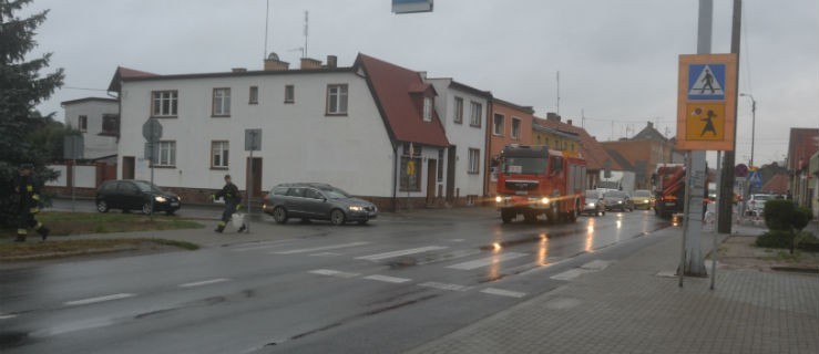 Utrudnienia na trasie Gostyń-Borek Wlkp. Sprzątają plamę oleju - Zdjęcie główne