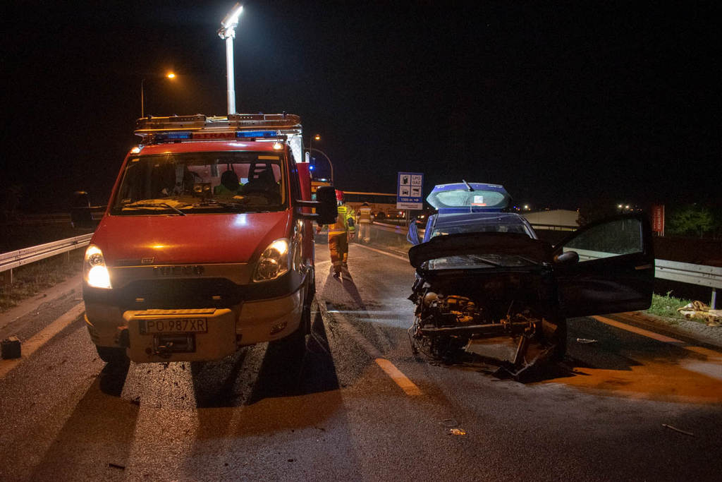 Śrem. Zderzenie dwóch samochodów na obwodnicy śremskiej. Jednym z uczestników byli mieszkańcy gm. Gostyń