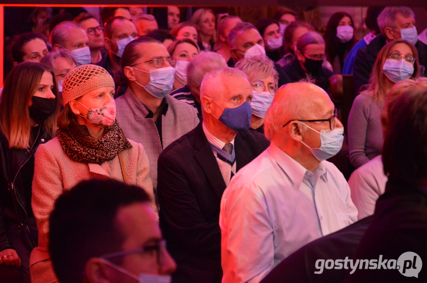 Święta Góra. Koncert pamięci zmarłych artystów i kompozytorów związanych ze Świętą Górą pod batutą maestro Jerzego Maksymiuka zagrała Orkiestra Symfoniczna Filharmonii Kaliskiej, a zaśpiewał Poznański Chór Chłopięcy oraz soliści Marzena Michałowska (sopran), Anna Bernacka (mezzosopran), Tomasz Krzysica (teno), Jarosław Bręk (bas).