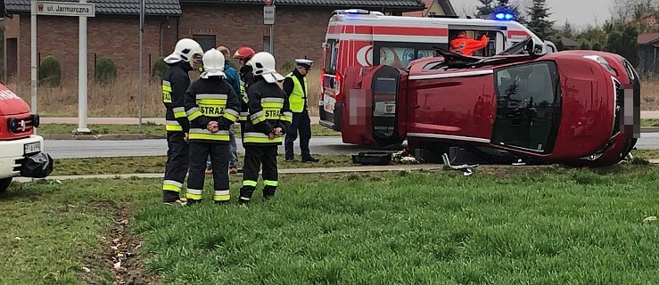 Wypadek na skrzyżowaniu. Jedna osoba w szpitalu   - Zdjęcie główne