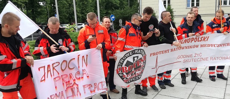 Jarocińscy ratownicy na proteście w Poznaniu - Zdjęcie główne