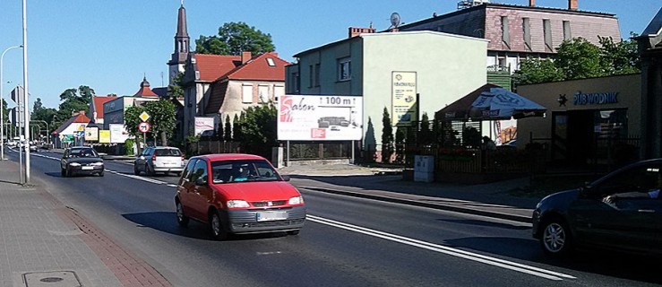 Ofiar wypadków coraz mniej, a jeździmy coraz starszymi autami - Zdjęcie główne