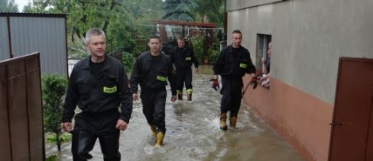  124 strażaków walczyło z wodą   - Zdjęcie główne