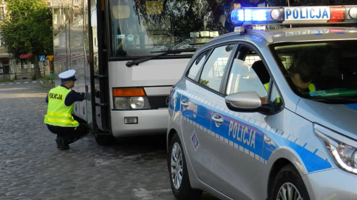 Nie ryzykuj, zgłoś kontrolę autokaru i wracaj bezpiecznie z wakacji. Jak to zrobić?