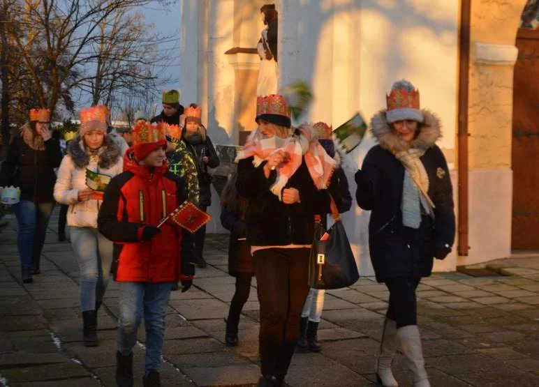 Spacer orszakowy z pokazem sztucznych ogni w Jaraczewie 