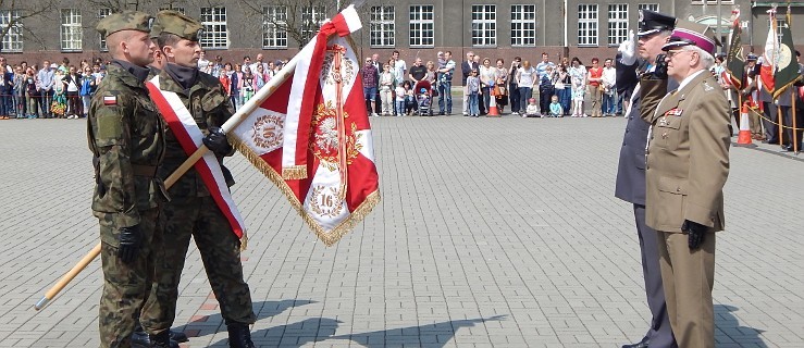 Czołgi, defilada i medale na 70-leciu jarocińskiego batalionu - Zdjęcie główne