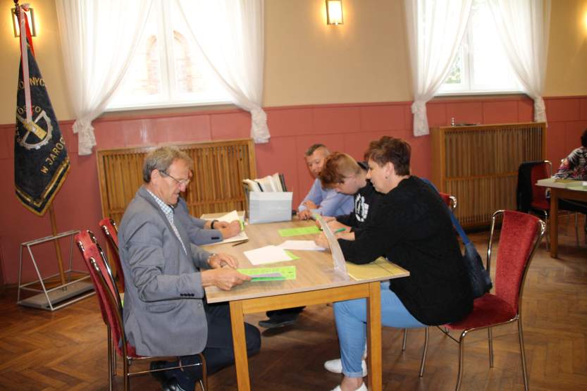 156 uczniów podpisało umowy w jarocińskim CECH-u   