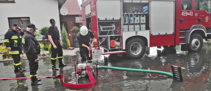 Strażacy pomogli krwawiącej kobiecie. Usunęli też skutki burz  - Zdjęcie główne