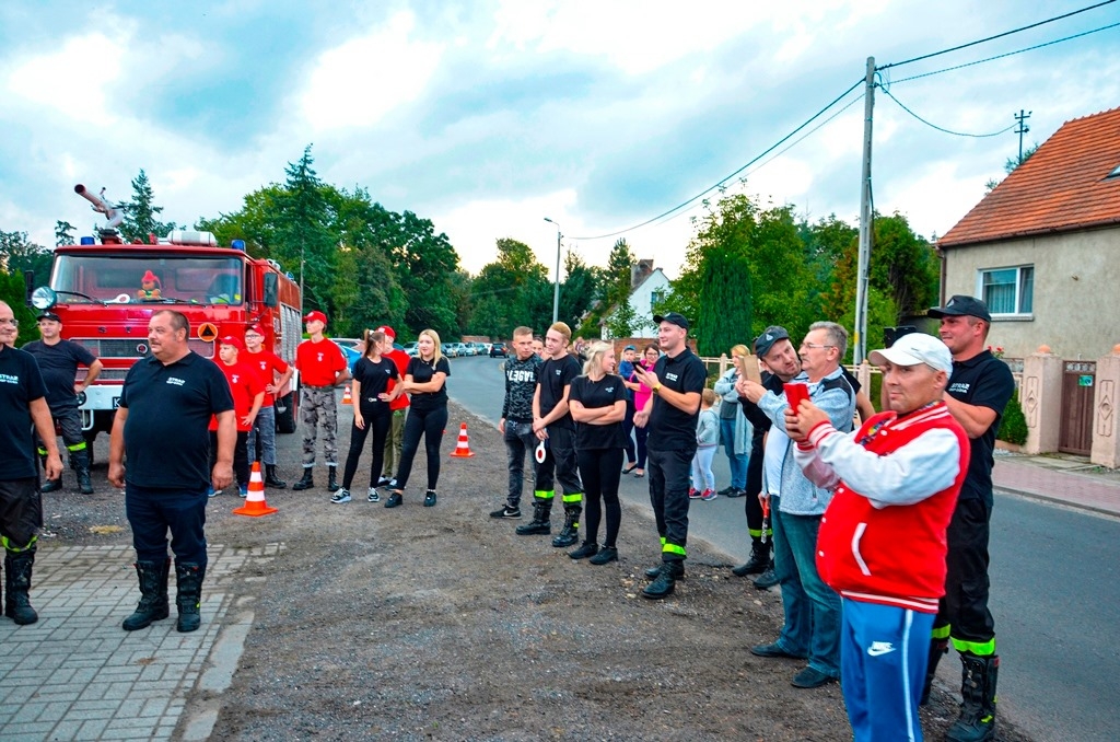 Jarocin. Strażacy z Góry  dostali wóz bojowy - Zdjęcie główne