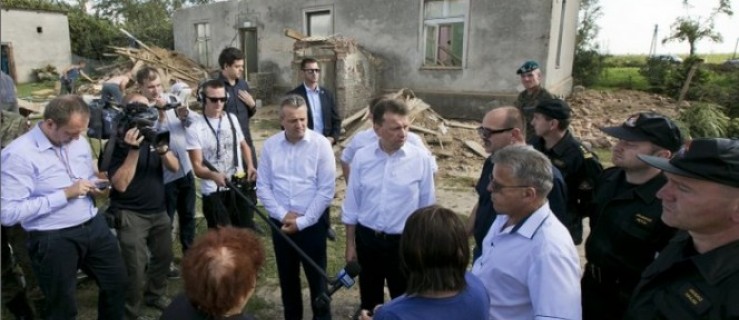Minister odwiedzi tereny zniszczone w piątkowej nawałnicy. Spotka się z naszymi samorządowcami  - Zdjęcie główne