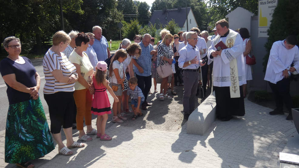 Witaszyce. Poświęcono odnowioną kapliczkę z figurą Matki Bożej