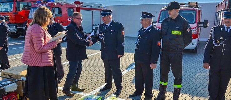 Strażacy ratują życie, a gmina ich wspomaga [ZDJĘCIA]   - Zdjęcie główne