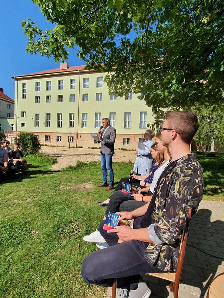 Jarocin. Trwa akcja Narodowe Czytanie - w tym roku „Moralności pani Dulskiej”