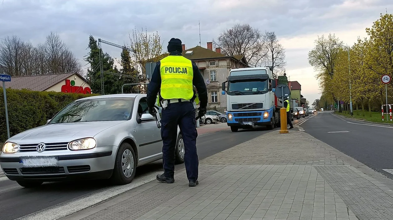 Jarocińska policja podsumowała długi weekend na drogach. Pięciu pijanych kierowców - Zdjęcie główne