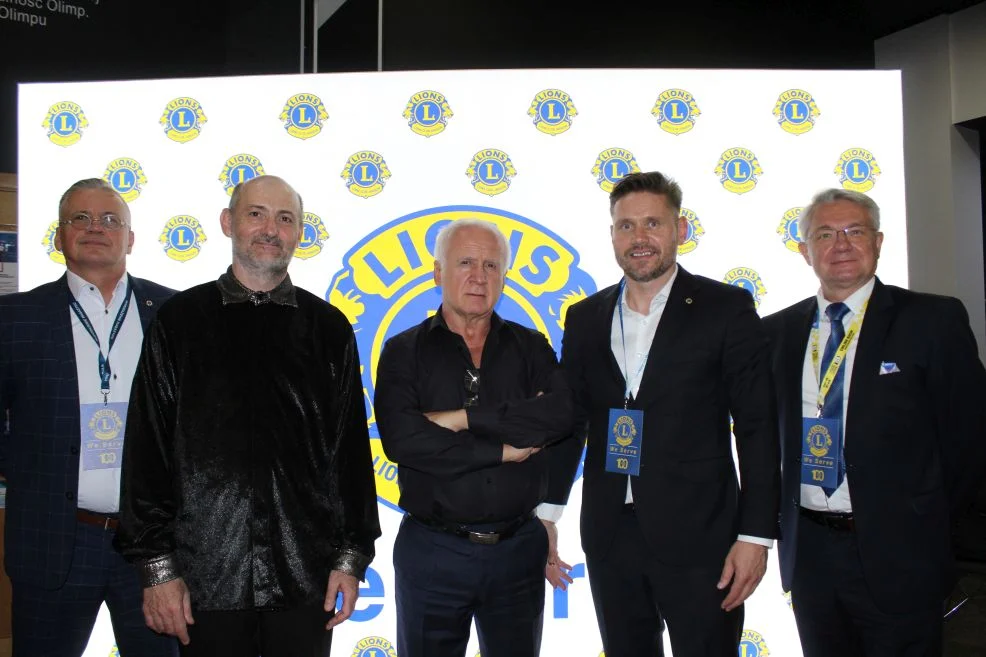 Waldemar Malicki zagrał na koncercie Lions Clubu Jarocin. Z pomocą dla Bartusia i Zespołu Szkół Specjalnych w Jarocinie [ZDJĘCIA]  - Zdjęcie główne