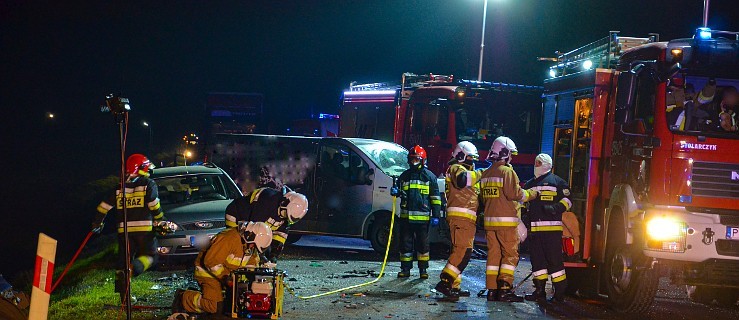  Dwie osoby ranne w wypadku, a dwie kolejne doznały oparzeń dłoni. STRAŻACKI RAPORT   - Zdjęcie główne