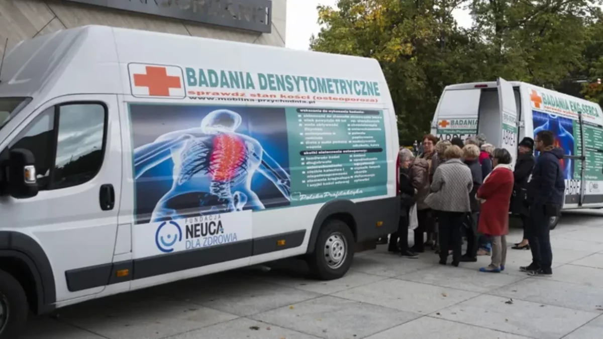 W na parkingu aquaparku w Jarocinie stanie osteobus. Na badanie trzeba się wcześniej zarejestrować [SONDA] - Zdjęcie główne