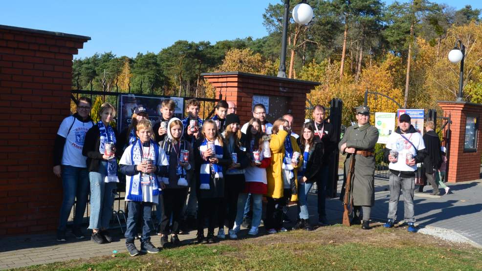 Uczniowie Szkoły Podstawowej nr 3 w Jarocinie zbierali na renowację mogił powstańców - Zdjęcie główne