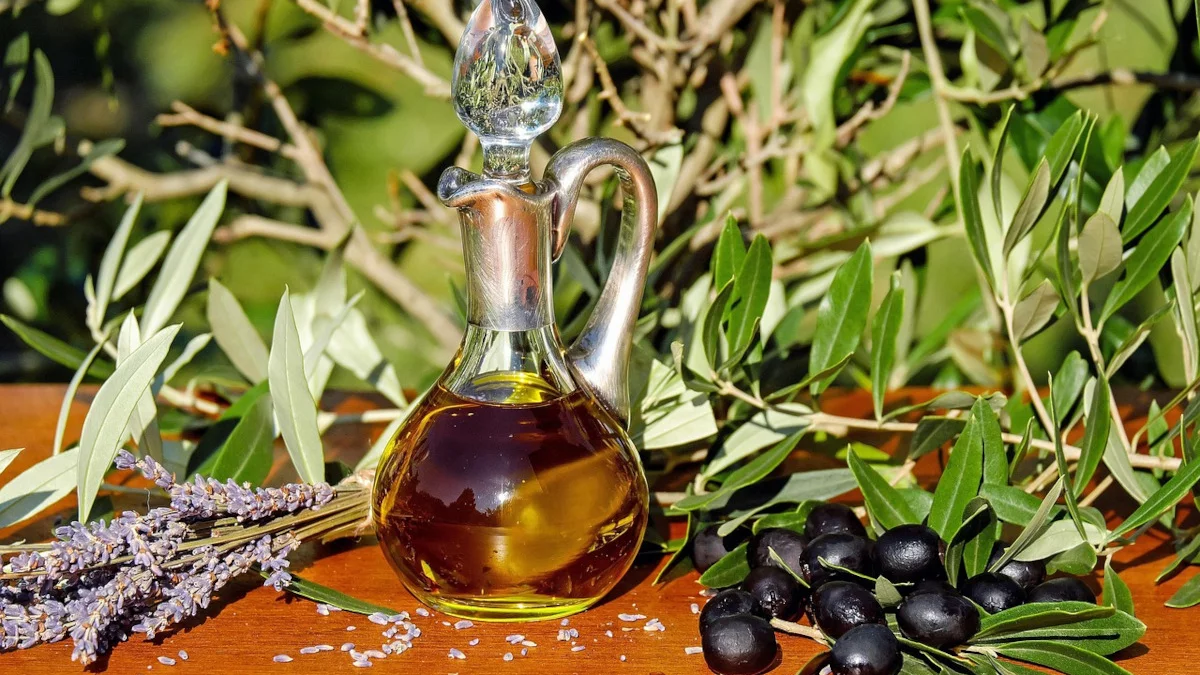 Jak wybrać produkty wegańskie i greckie oliwki BIO do roślinnej kuchni pełnej smaku?