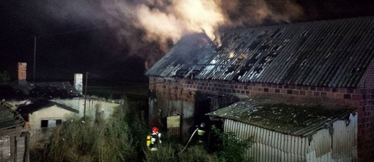 Strażacy do rana walczyli z pożarem stodoły [FOTO] - Zdjęcie główne