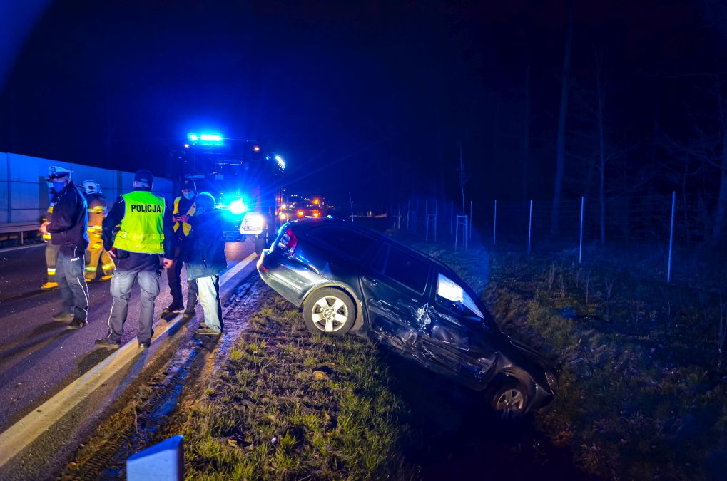 Jarocin. Zderzenie dwóch samochodów osobowych na obwodnicy - Zdjęcie główne