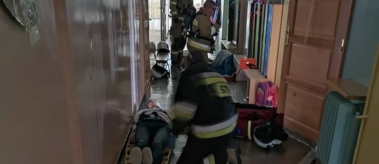 Strażacy uratowali dwóch uczniów. Akcja w Kolniczkach (gm. Nowe Miasto nad Wartą) [GALERIA] - Zdjęcie główne