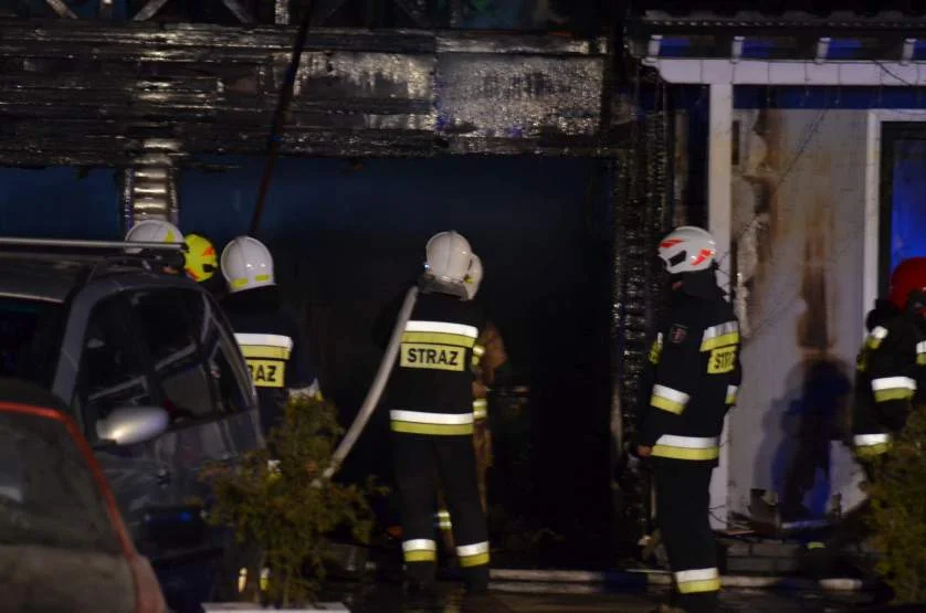 Pożarowa środa w Jarocinie i okolicy. Jedna osoba z poparzeniami w szpitalu