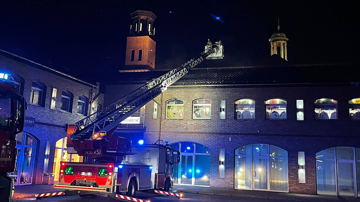 Kłęby czarnego dymu nad galerią. STRAŻACKI RAPORT TYGODNIA - Zdjęcie główne