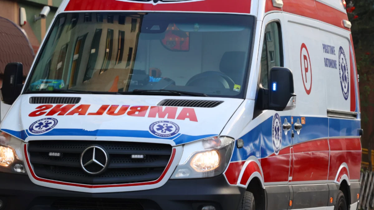 Mężczyzna wpadł do zbiornika. Poważny wypadek w Klęce