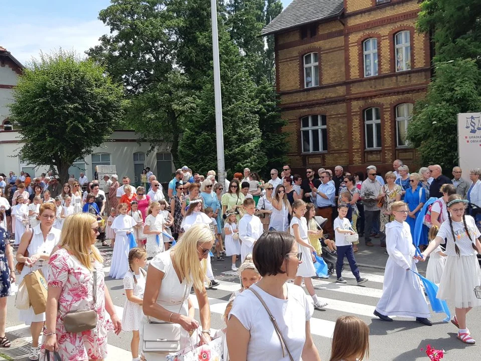 Procesja Bożego Ciała z kościoła Chrystusa Króla do Św. Marcina [ZDJĘCIA] - Zdjęcie główne