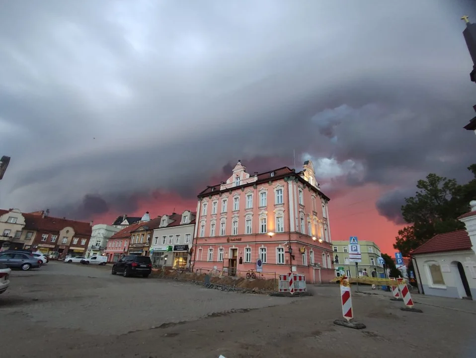 Upał, burze z gradem i trąby powietrzne. IMGW ostrzega - Zdjęcie główne