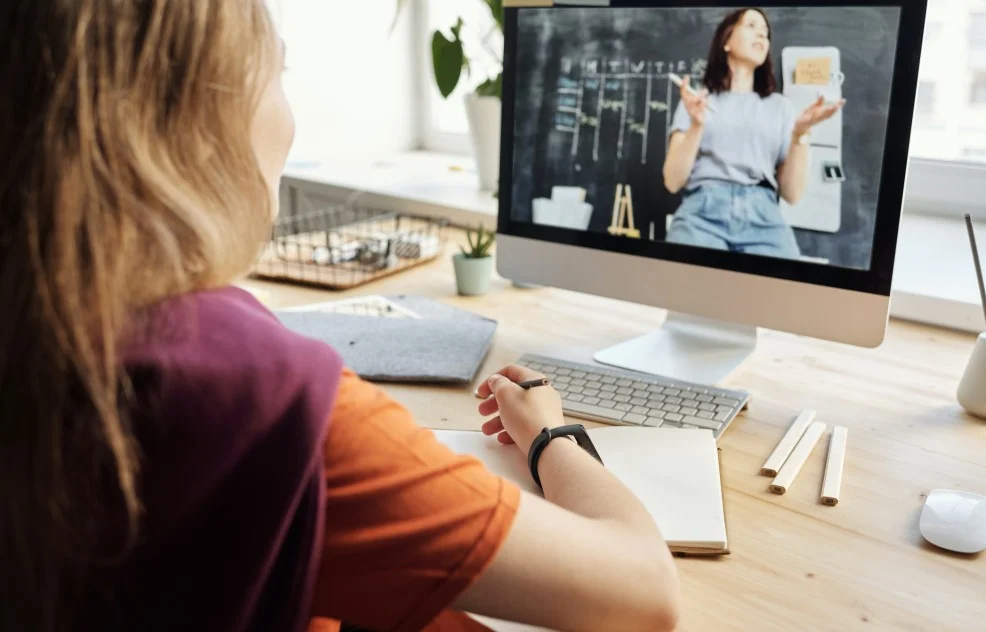 Laptopy dla dzieci z rodzin byłych pracowników PGR - Zdjęcie główne