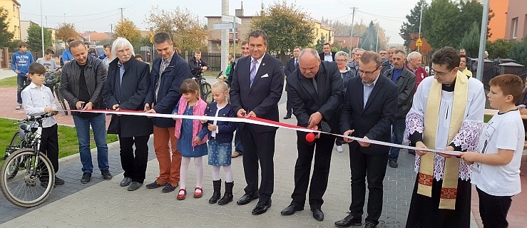 Tydzień otwarć w gminie Jarocin. Drogi, chodniki i oświetlenie  - Zdjęcie główne