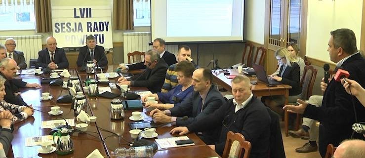 Burmistrz Jarocina na posiedzeniu rady powiatu: Zdrajców nie słucham! [WIDEO] - Zdjęcie główne