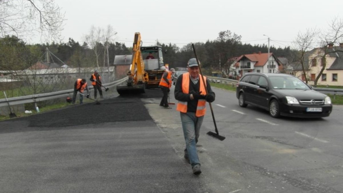 Jarocin. Kolejne drogi do przebudowy na terenie gminy - Zdjęcie główne