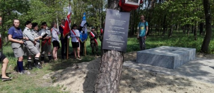 Podpisanie aktu erekcyjnego pod nowy pomnik w Jarocinie - Zdjęcie główne