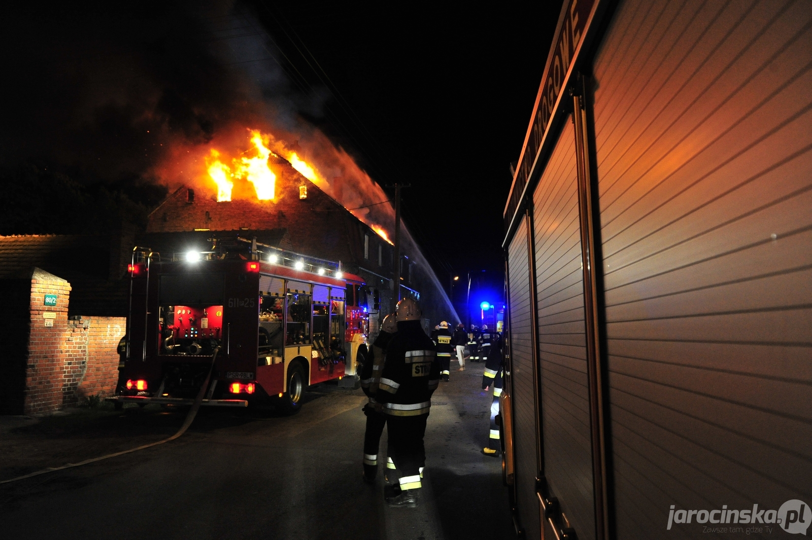 Jarocin. Pożar domu wielorodzinnego w Klęce (gm. Nowe Miasto) - Zdjęcie główne
