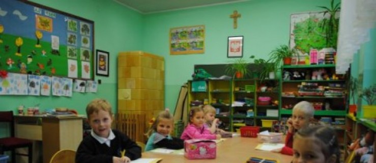 Nauczyciele: Gmina likwiduje szkoły  Wójt: O Matko Boska  - Zdjęcie główne
