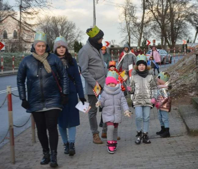 Spacer orszakowy z pokazem sztucznych ogni w Jaraczewie 