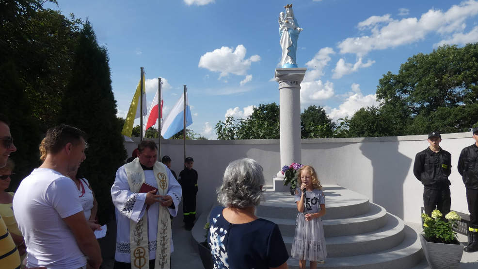 Witaszyce. Poświęcono odnowioną kapliczkę z figurą Matki Bożej - Zdjęcie główne