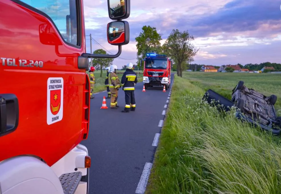 Wypadek w Dobieszczyźnie. Jedna osoba poszkodowana - Zdjęcie główne