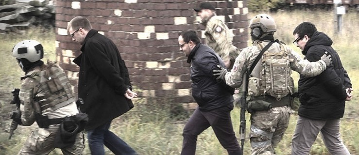Terroryści uprowadzili wiceburmistrza Jarocina [WIDEO] - Zdjęcie główne