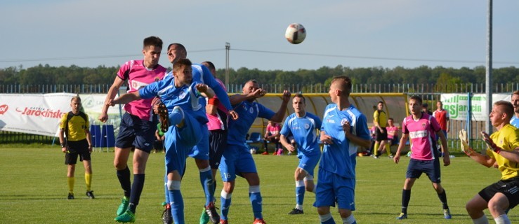 Jarota Jarocin – Centra Ostrów Wielkopolski: słaby mecz i porażka JKS-u (ZDJĘCIA) - Zdjęcie główne