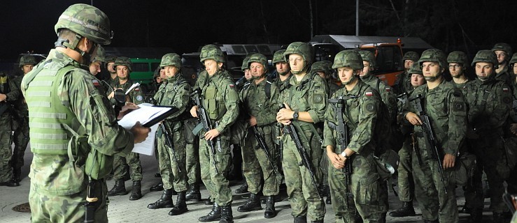 Żołnierze z Jarocina zaczęli w nocy strzelanie: "Nie idzie spać. Dzieci się budzą"[ZDJĘCIA] - Zdjęcie główne