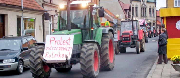 Rolnicy zablokują Koźmin. Ciągniki będą jeździć wokół rynku - Zdjęcie główne